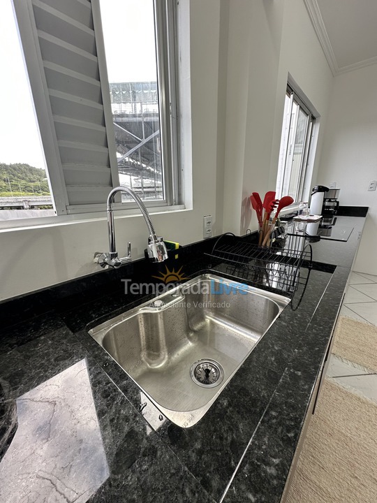 Apartamento para aluguel de temporada em Balneário Camboriú (Barra Sul)