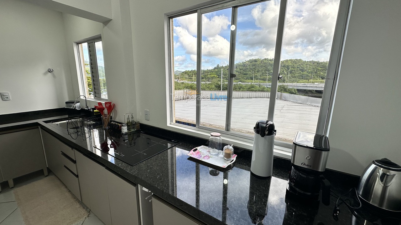 Apartamento para aluguel de temporada em Balneário Camboriú (Barra Sul)