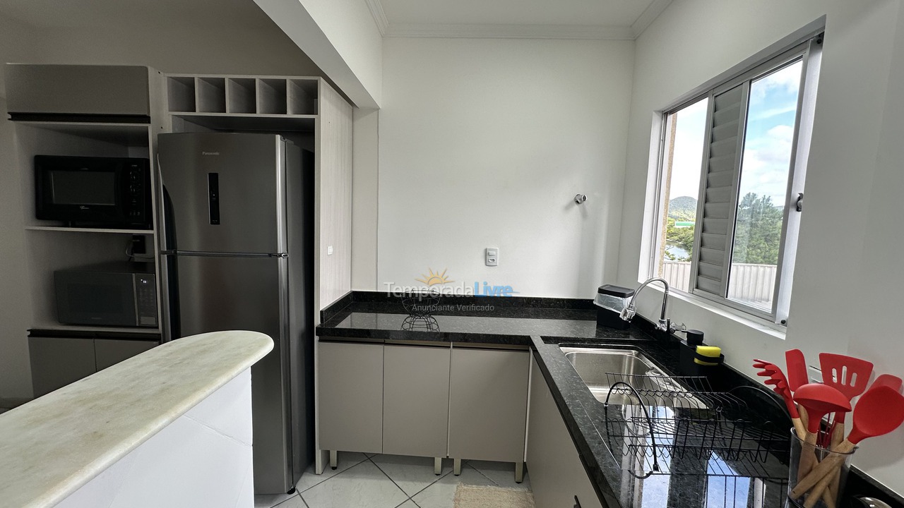 Apartamento para aluguel de temporada em Balneário Camboriú (Barra Sul)