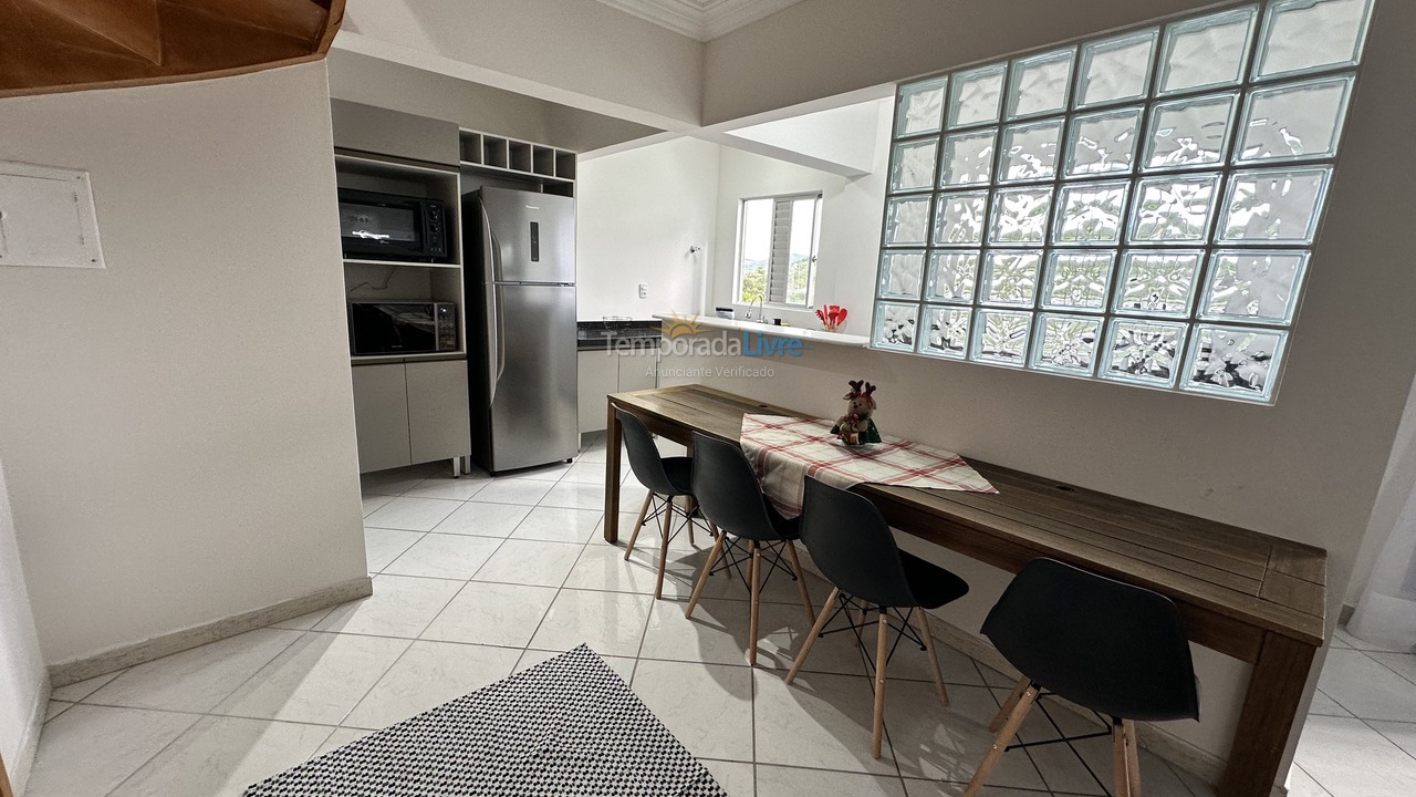 Apartamento para aluguel de temporada em Balneário Camboriú (Barra Sul)