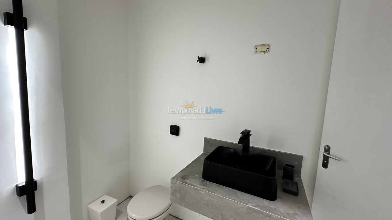 Apartamento para aluguel de temporada em Balneário Camboriú (Barra Sul)