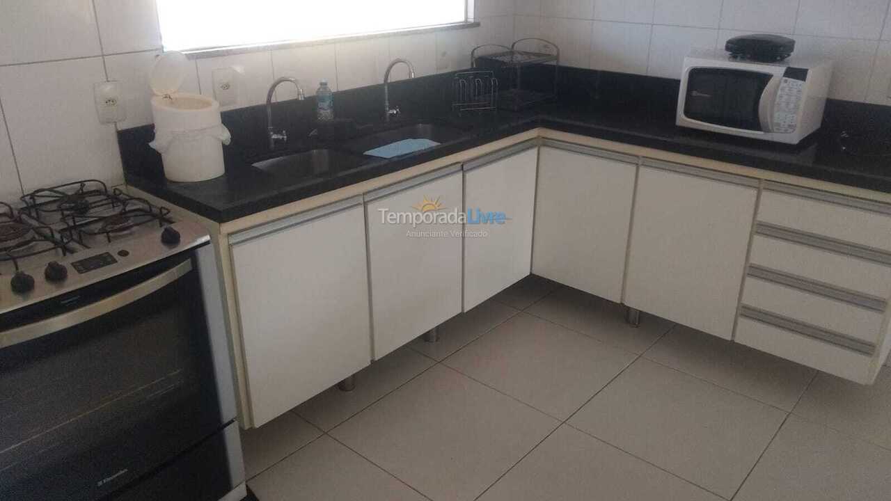 Casa para aluguel de temporada em Camaçari (Praia de Guarajuba)