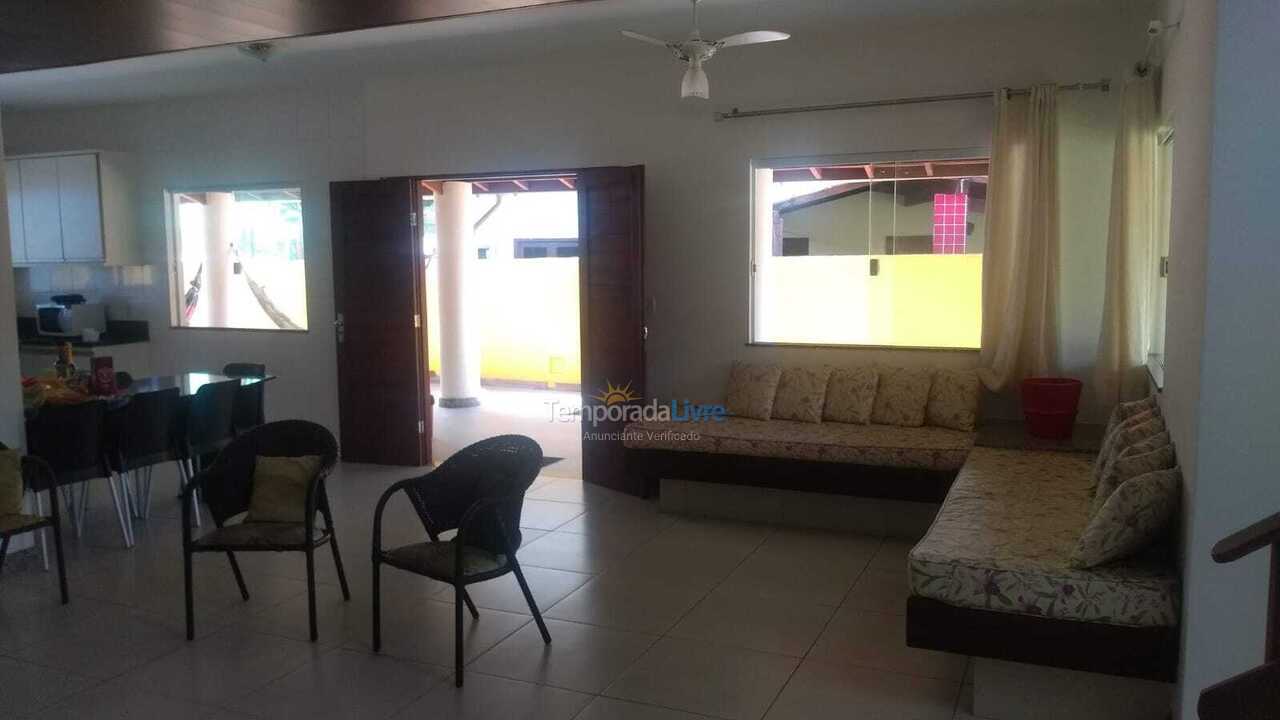 Casa para aluguel de temporada em Camaçari (Praia de Guarajuba)