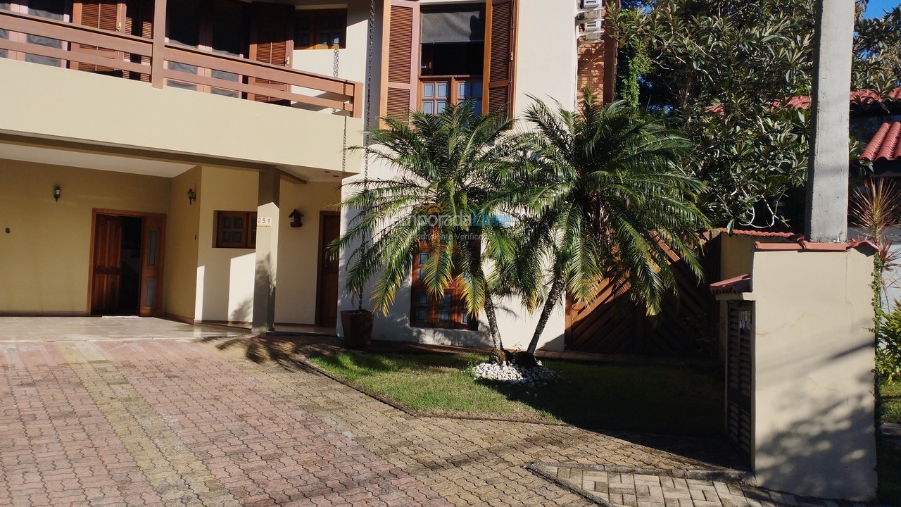 Casa para aluguel de temporada em Bertioga (Riviera de São Lourenço)