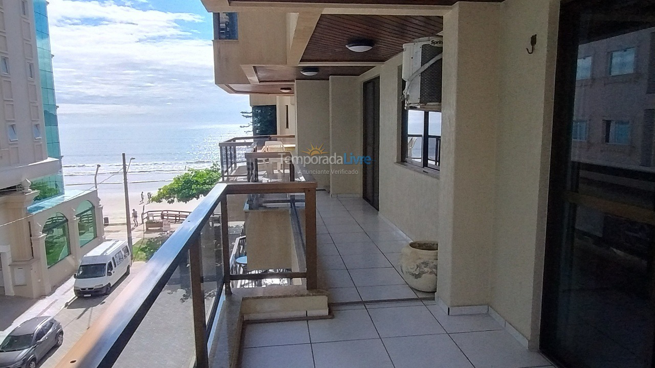 Apartment for vacation rental in Itapema (Meia Praia)