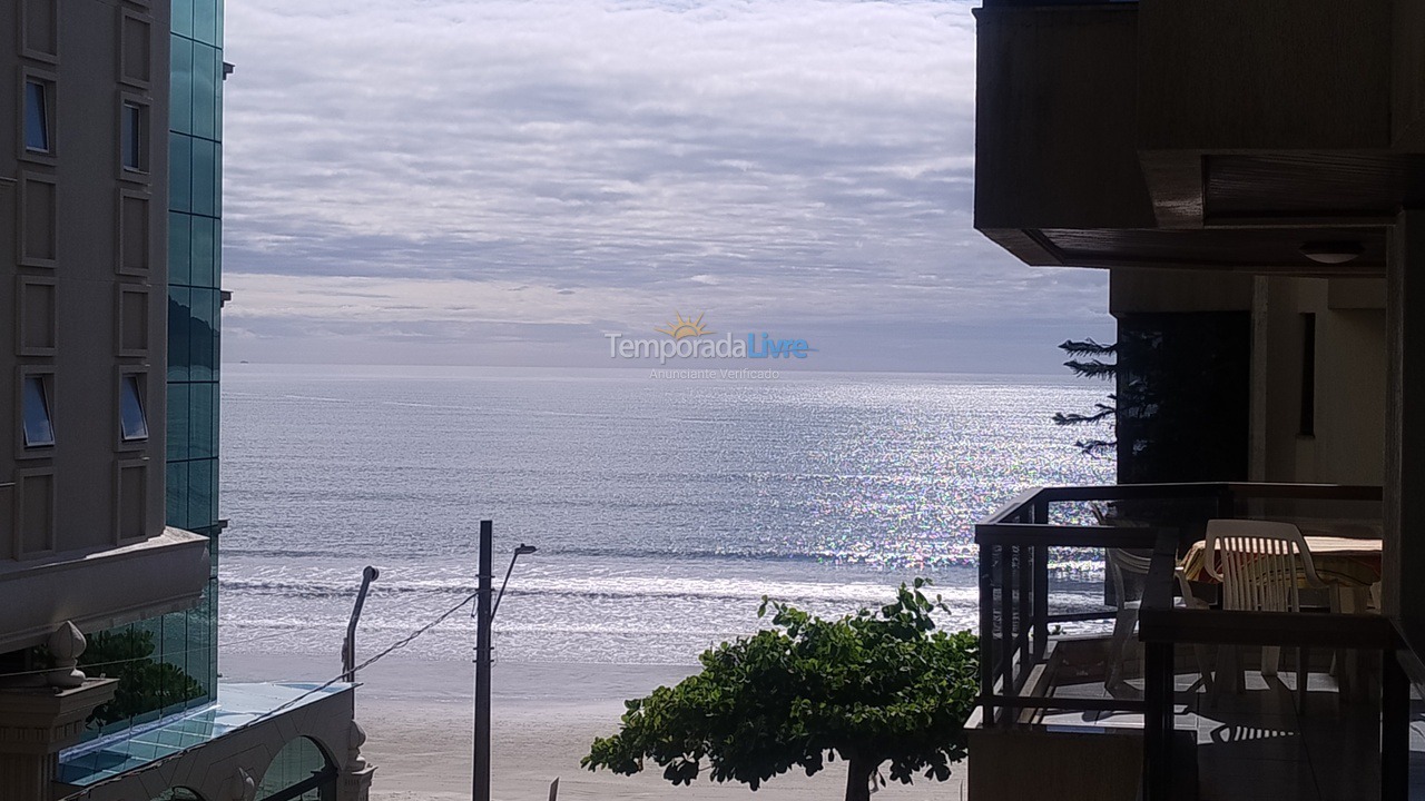 Apartment for vacation rental in Itapema (Meia Praia)