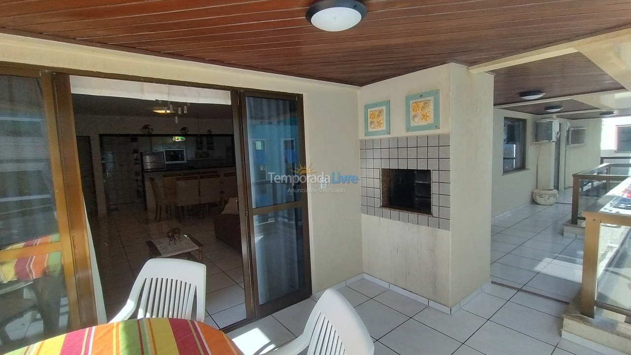 Apartment for vacation rental in Itapema (Meia Praia)