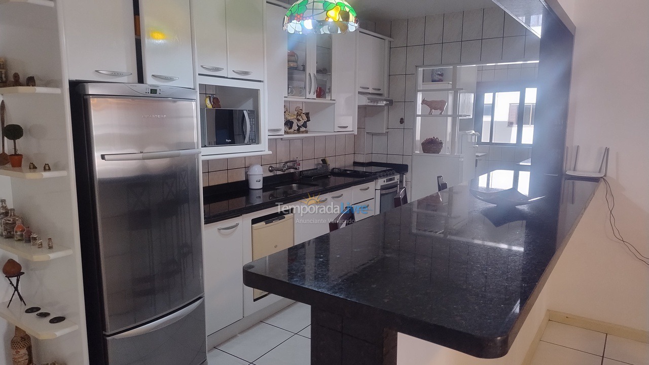 Apartment for vacation rental in Itapema (Meia Praia)