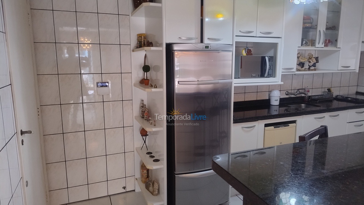 Apartment for vacation rental in Itapema (Meia Praia)