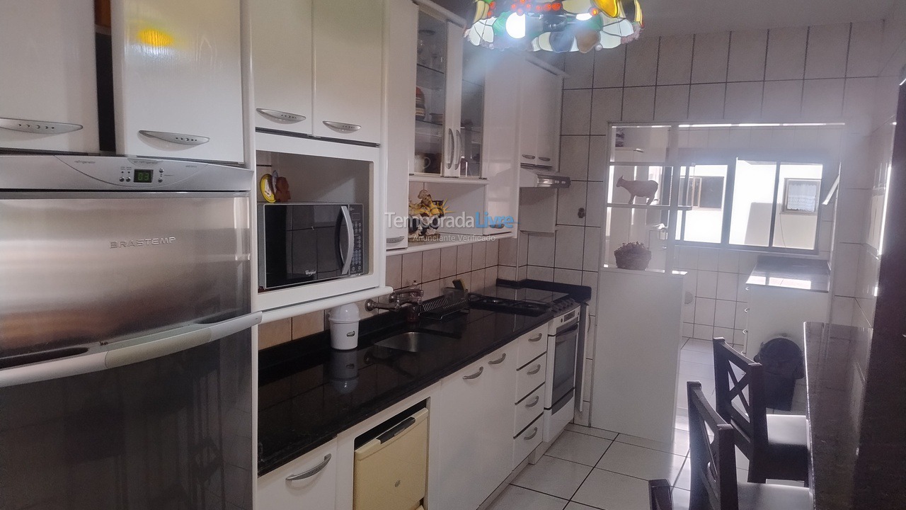 Apartment for vacation rental in Itapema (Meia Praia)