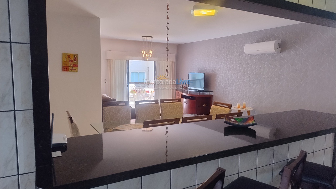 Apartment for vacation rental in Itapema (Meia Praia)