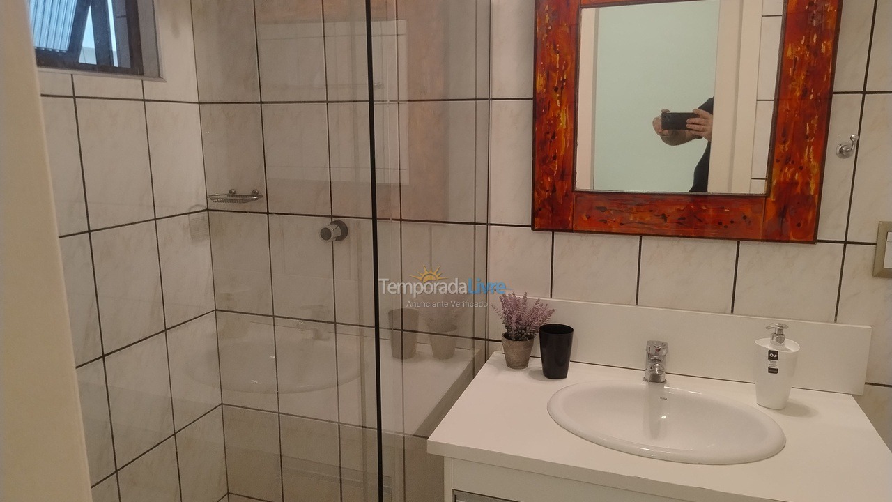 Apartment for vacation rental in Itapema (Meia Praia)