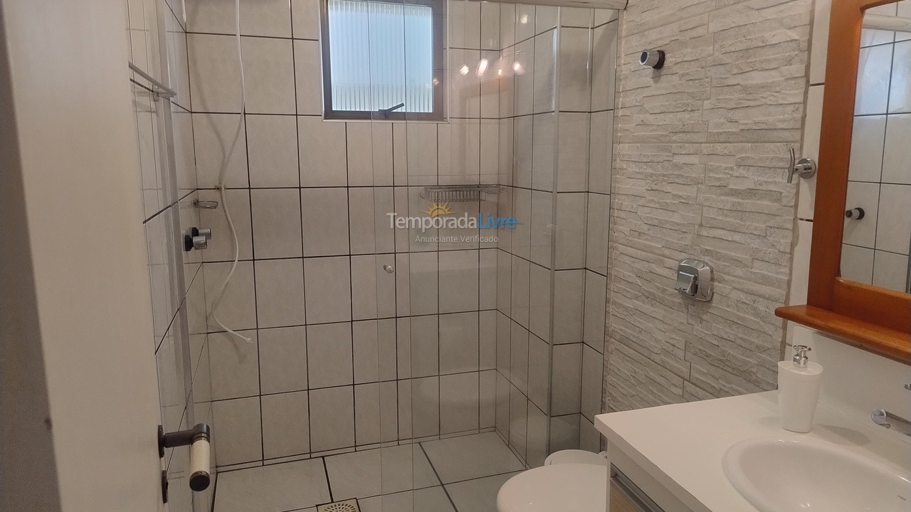 Apartment for vacation rental in Itapema (Meia Praia)