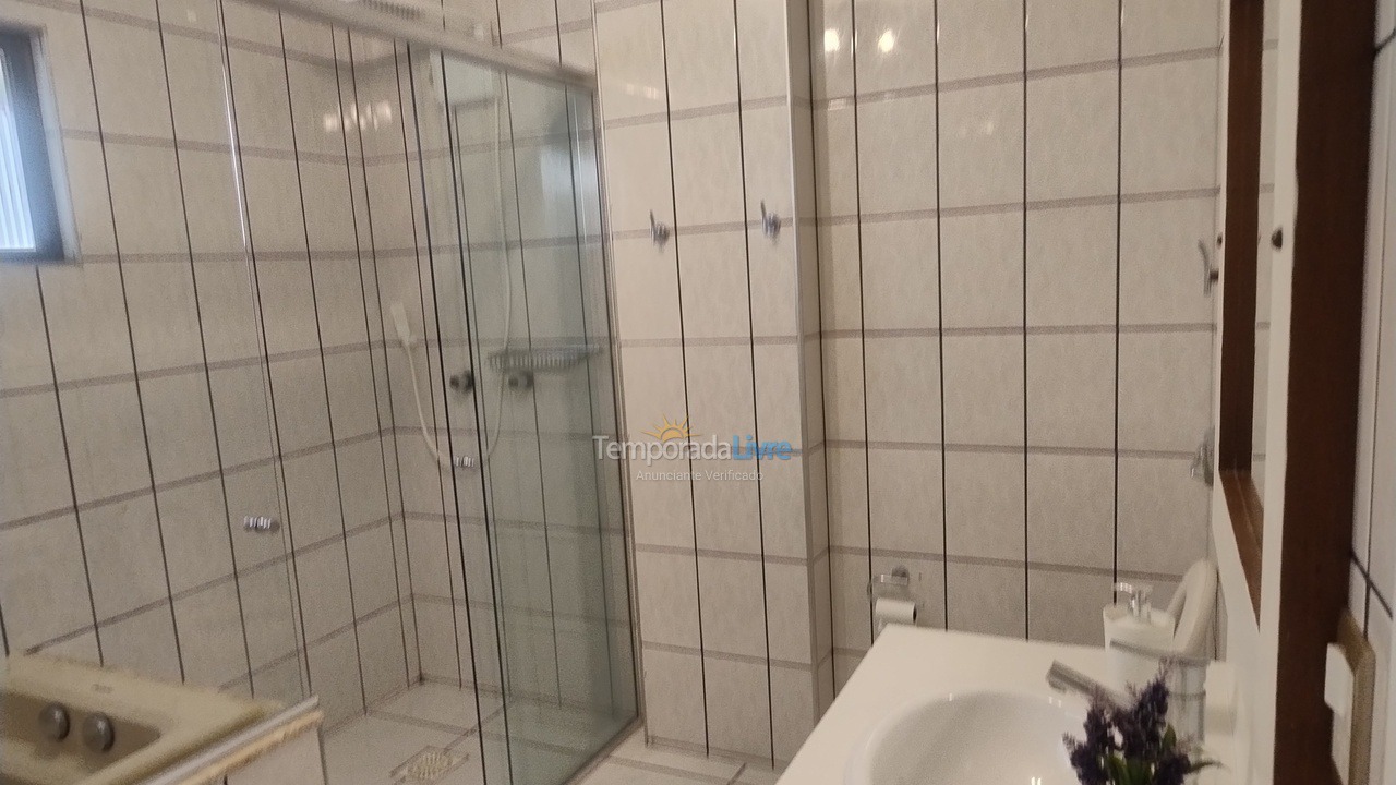 Apartment for vacation rental in Itapema (Meia Praia)