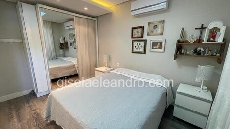 House with 4 suites in Jurere Internacional