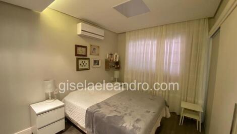 House with 4 suites in Jurere Internacional