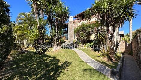 Incredible Ocean Front Mansion Jurere Internacional