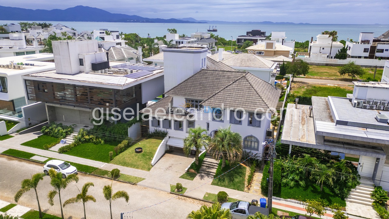 House for vacation rental in Florianopolis (Jurerê Internacional)