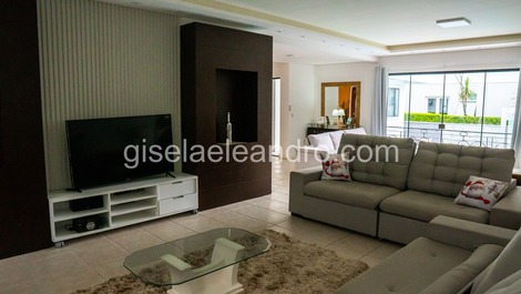 Jurere International Sea House
