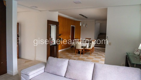 Jurere International Sea House