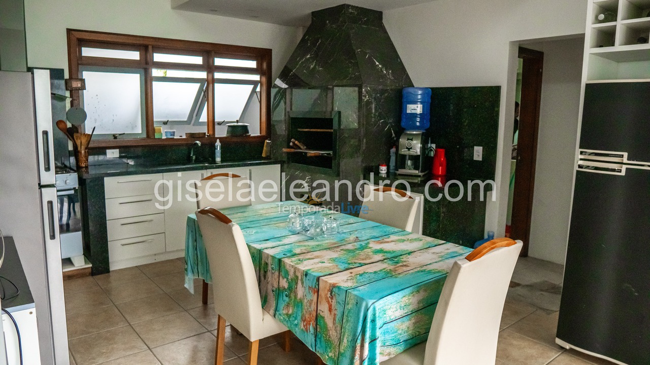 House for vacation rental in Florianopolis (Jurerê Internacional)