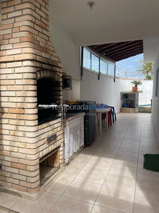 House for vacation rental in Itanhaém (Balneario Jequetiba)