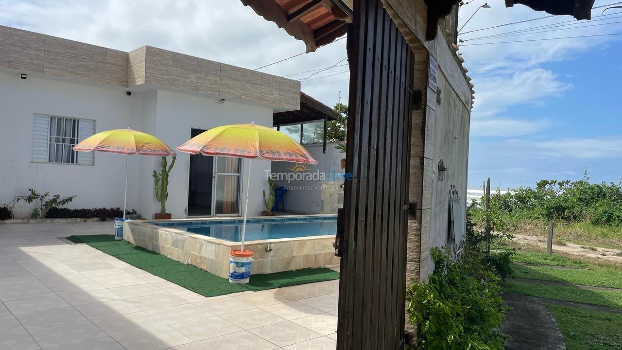 House for vacation rental in Itanhaém (Balneario Jequetiba)
