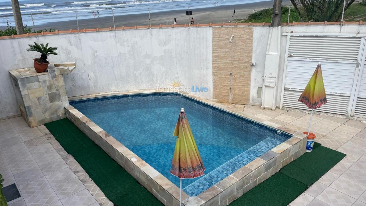 House for vacation rental in Itanhaém (Balneario Jequetiba)