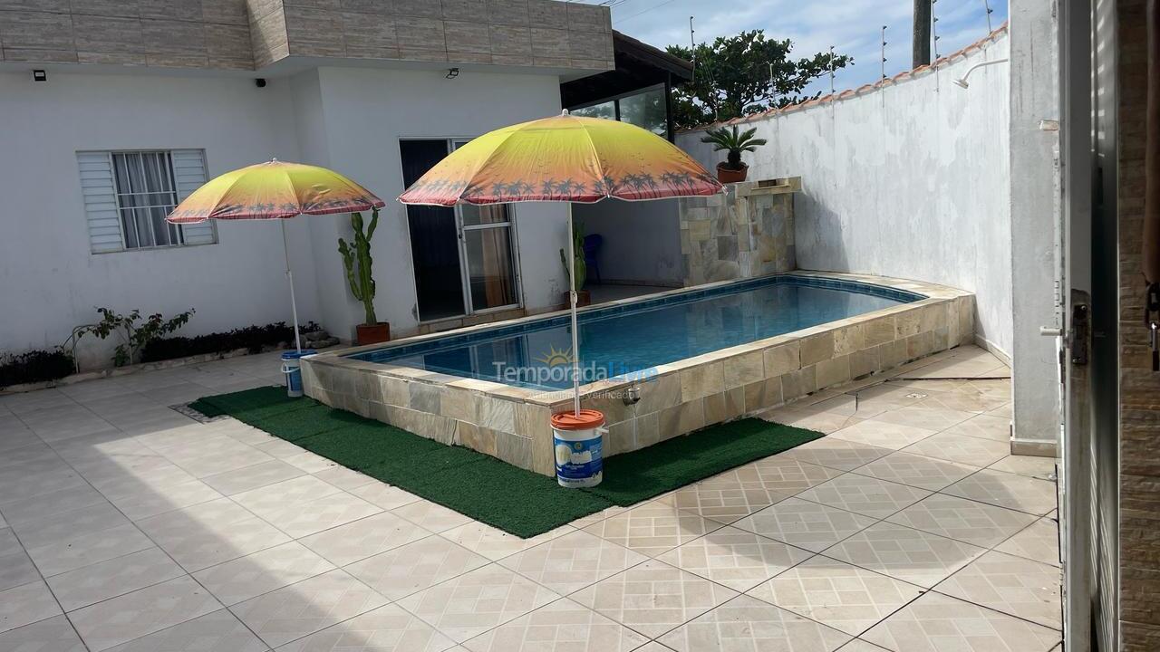 House for vacation rental in Itanhaém (Balneario Jequetiba)