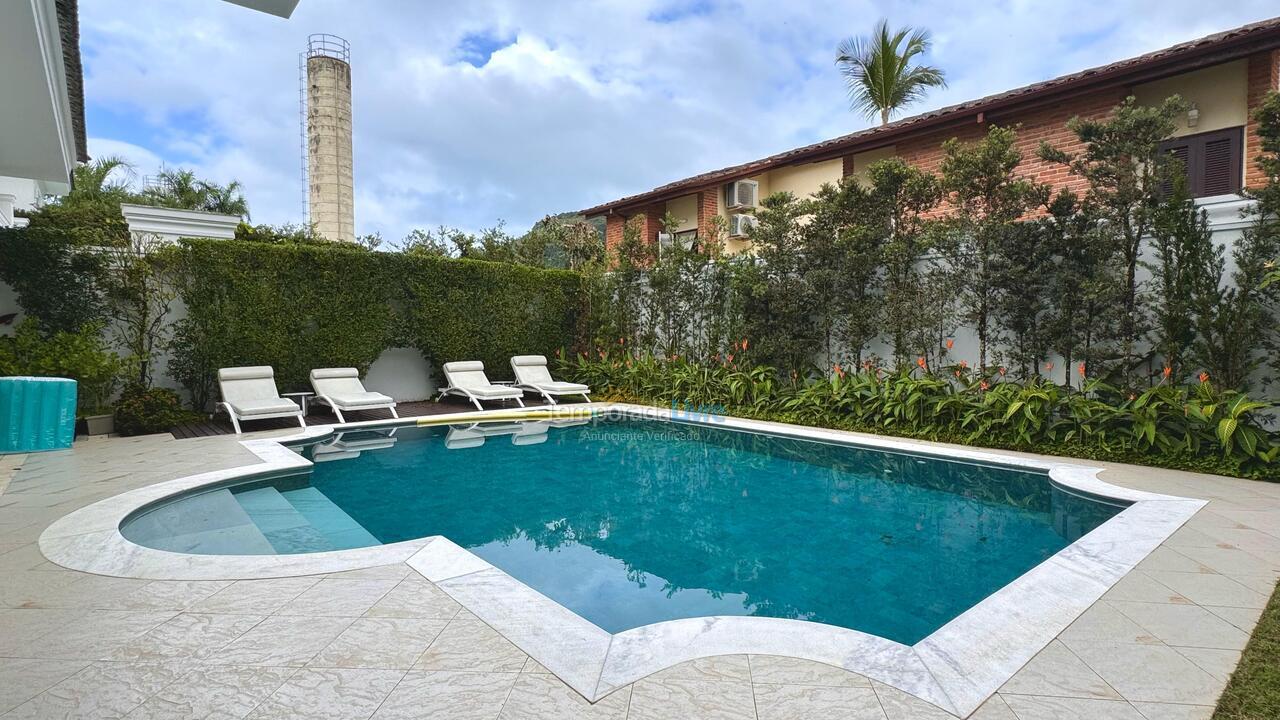 Casa para alquiler de vacaciones em São Sebastião (Praia da Baleia)