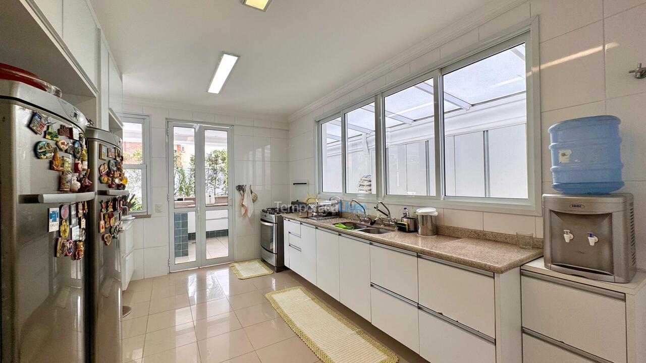 Casa para alquiler de vacaciones em São Sebastião (Praia da Baleia)