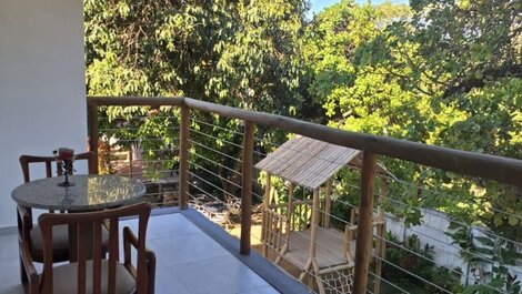 Refugio con vista al bosque y piscina