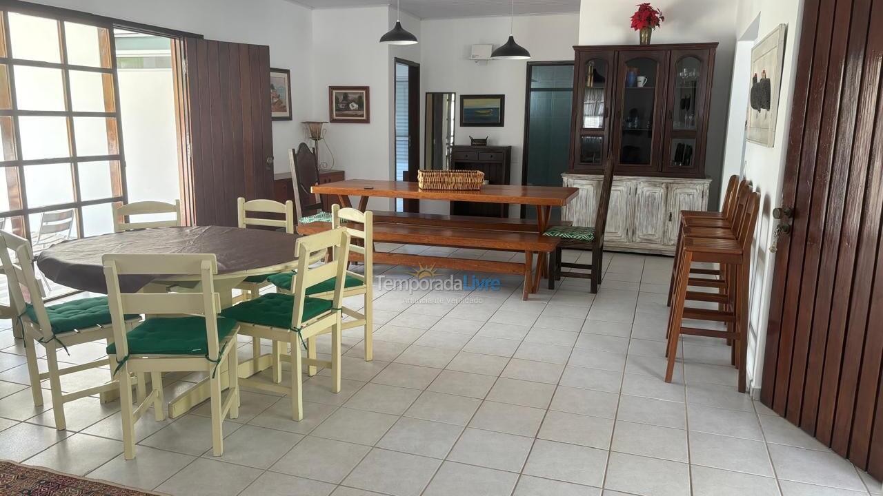 Casa para alquiler de vacaciones em Ubatuba (Praia do Tenório)