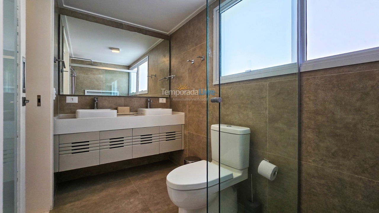 Casa para aluguel de temporada em São Sebastião (Barra do Una)