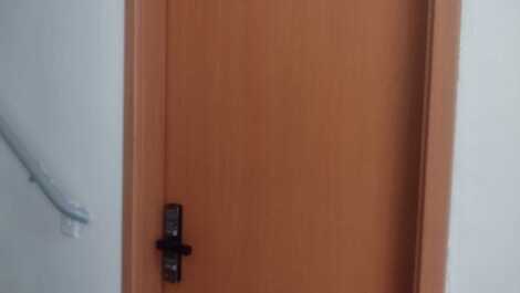 Apartamento 303 - fechadura eletrônica