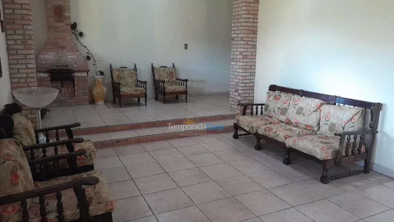 Chácara / sítio para aluguel de temporada em Itapecerica da Serra (Itaquaxiara)