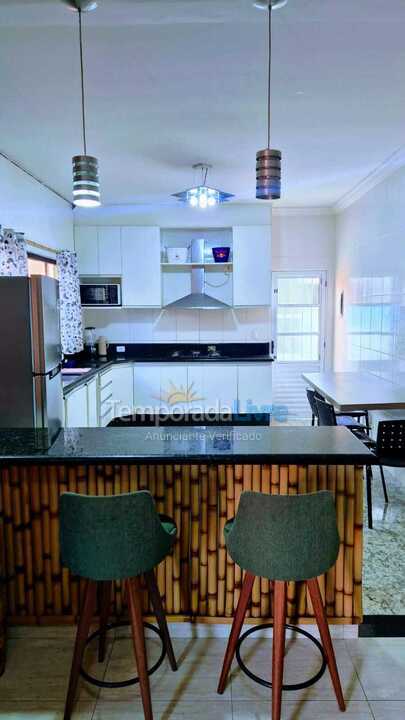 Casa para aluguel de temporada em Bertioga (Praia do Indaiá)