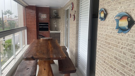 Varanda com churrasqueira 