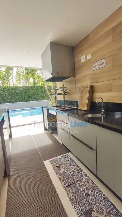 Casa para aluguel de temporada em São Sebastião (Praia da Baleia)