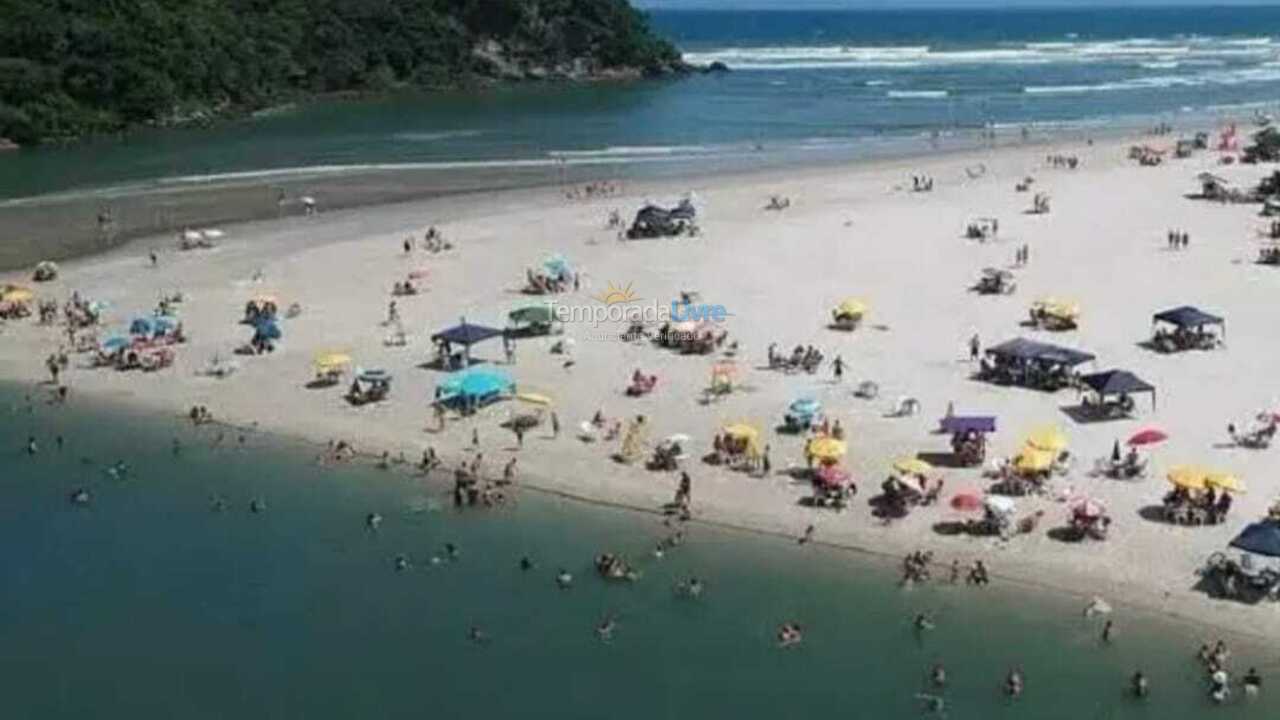 Casa para aluguel de temporada em Bertioga (Praia de Guaratuba)