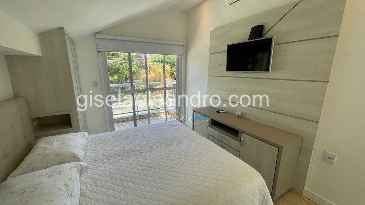 House for vacation rental in Florianopolis (Jurerê Internacional)