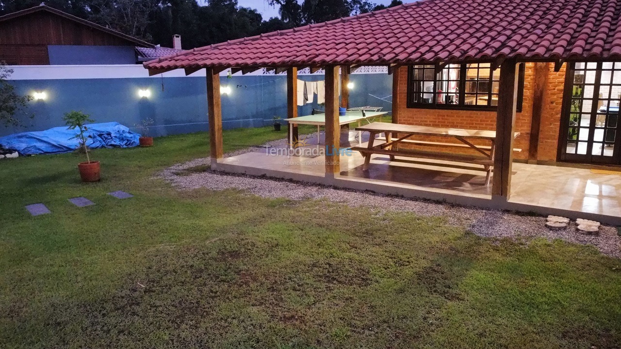 Casa para aluguel de temporada em São Francisco do Sul (Vila da Glória)