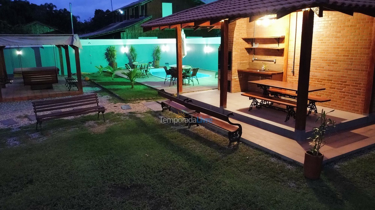 Casa para aluguel de temporada em São Francisco do Sul (Vila da Glória)