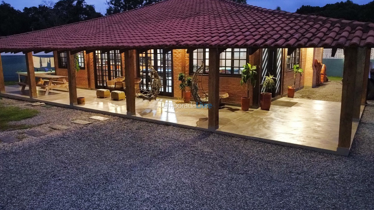 Casa para aluguel de temporada em São Francisco do Sul (Vila da Glória)