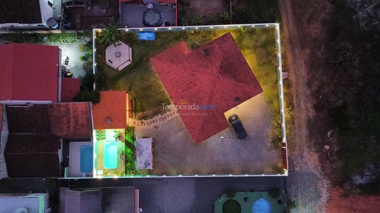 Casa para aluguel de temporada em São Francisco do Sul (Vila da Glória)