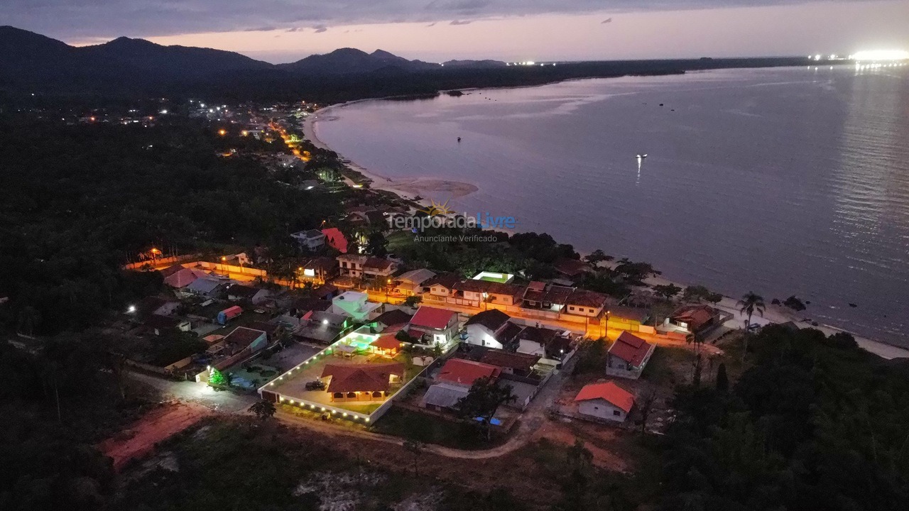 Casa para aluguel de temporada em São Francisco do Sul (Vila da Glória)