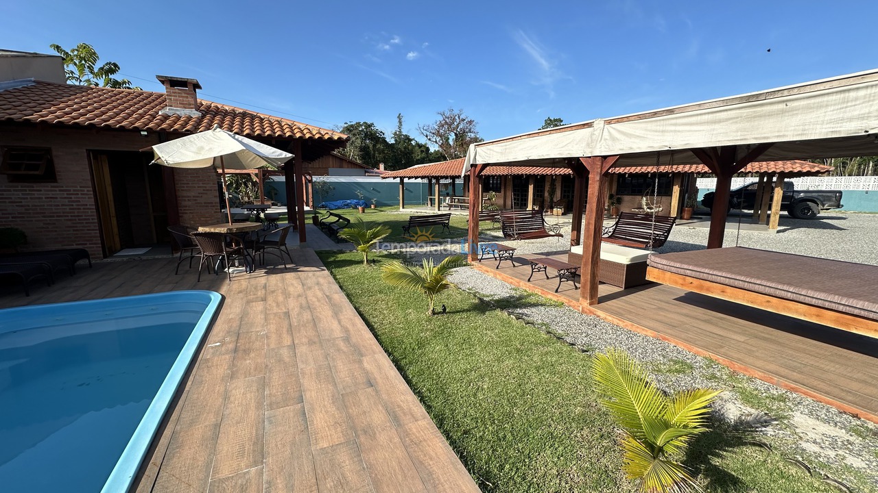 Casa para aluguel de temporada em São Francisco do Sul (Vila da Glória)