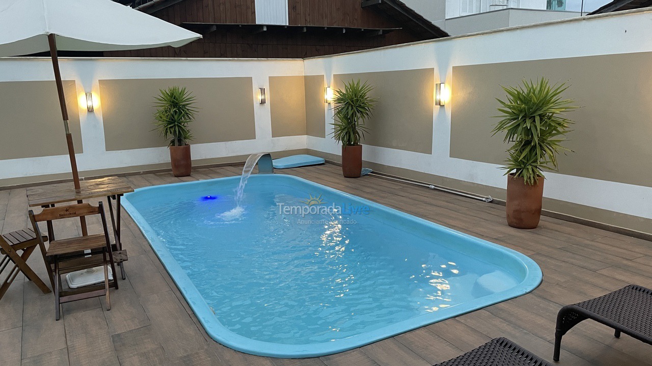 Casa para aluguel de temporada em São Francisco do Sul (Vila da Glória)