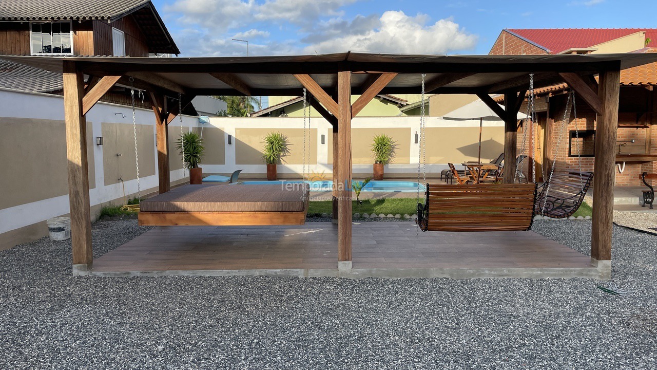 Casa para aluguel de temporada em São Francisco do Sul (Vila da Glória)