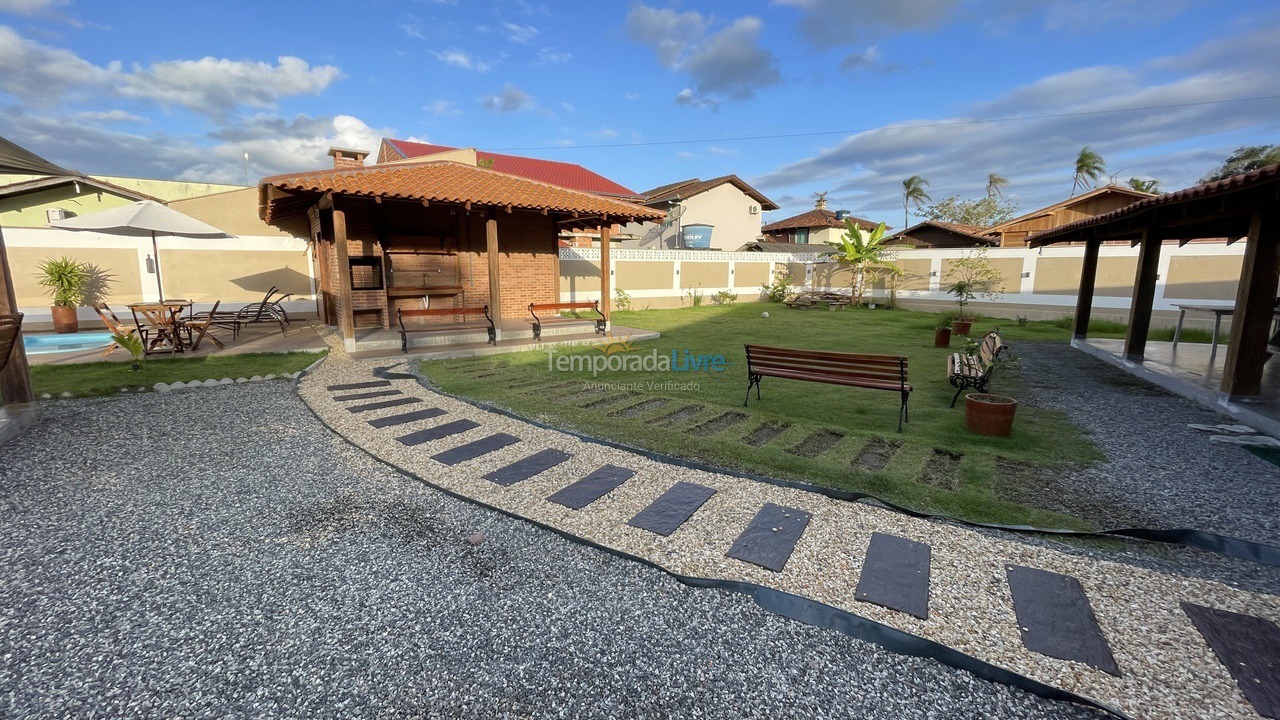 Casa para aluguel de temporada em São Francisco do Sul (Vila da Glória)